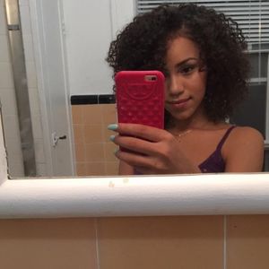 Meet your Posher, Sasha